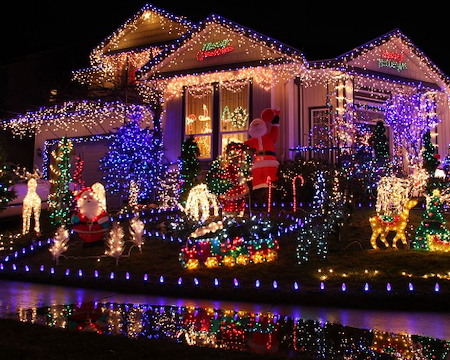 Professional christmas light installation in walker custom holiday lighting for northwoods homes